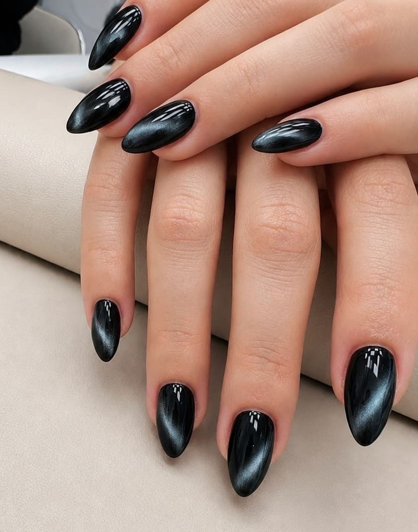 Pose gel effet cat-eye - Éclat de Beauté